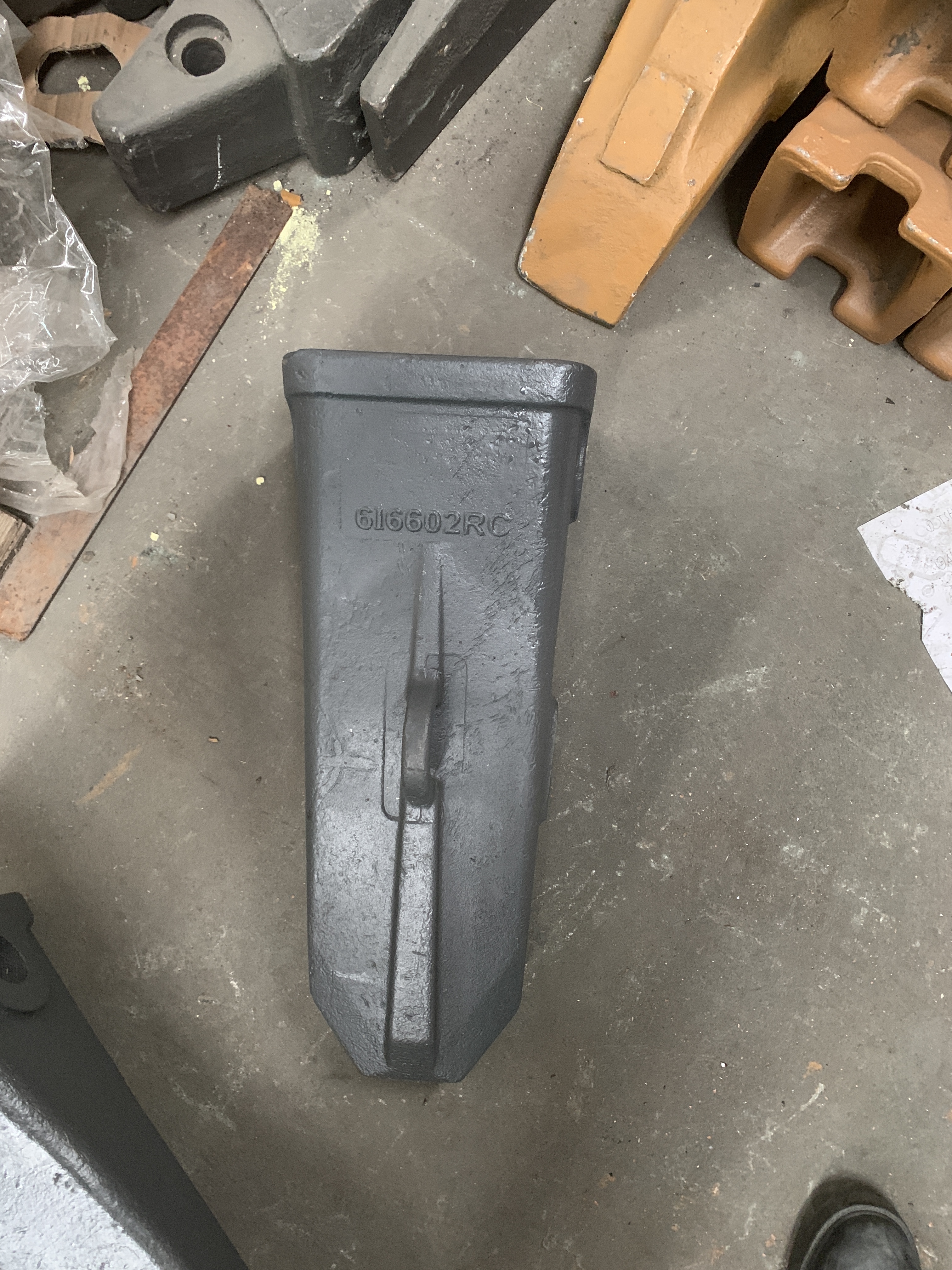 China Bucket Rock Teeth 6I6602RC CAT E365/375 J600 factory and